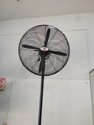 Ventilador 3 Velocidades Marca Tokyo Modelo Tokp1126-D Usado En Buen Estado Acc Base4 Aletas