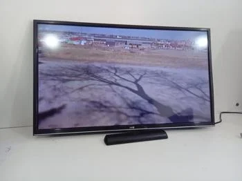 Foto 3 de Televisor Led Smart De 32 '' Marca Jam. Modelo Con Control Usado En Buen Estado Acc Sin Patitas
