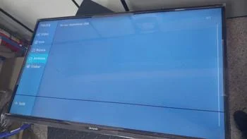 Televisor Led Smart De 39 '' Marca Aiwa Modelo Aw39b4sm Con Control Usado En Buen Estado Acc En Caja Soporte Para La Pared(Ya Tiene Por El)