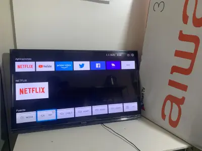 Televisor Led Smart De 39 '' Marca Aiwa Modelo Aw39b4sm Con Control Usado En Buen Estado Acc En Caja Soporte Para La Pared(Ya Tiene Por El)