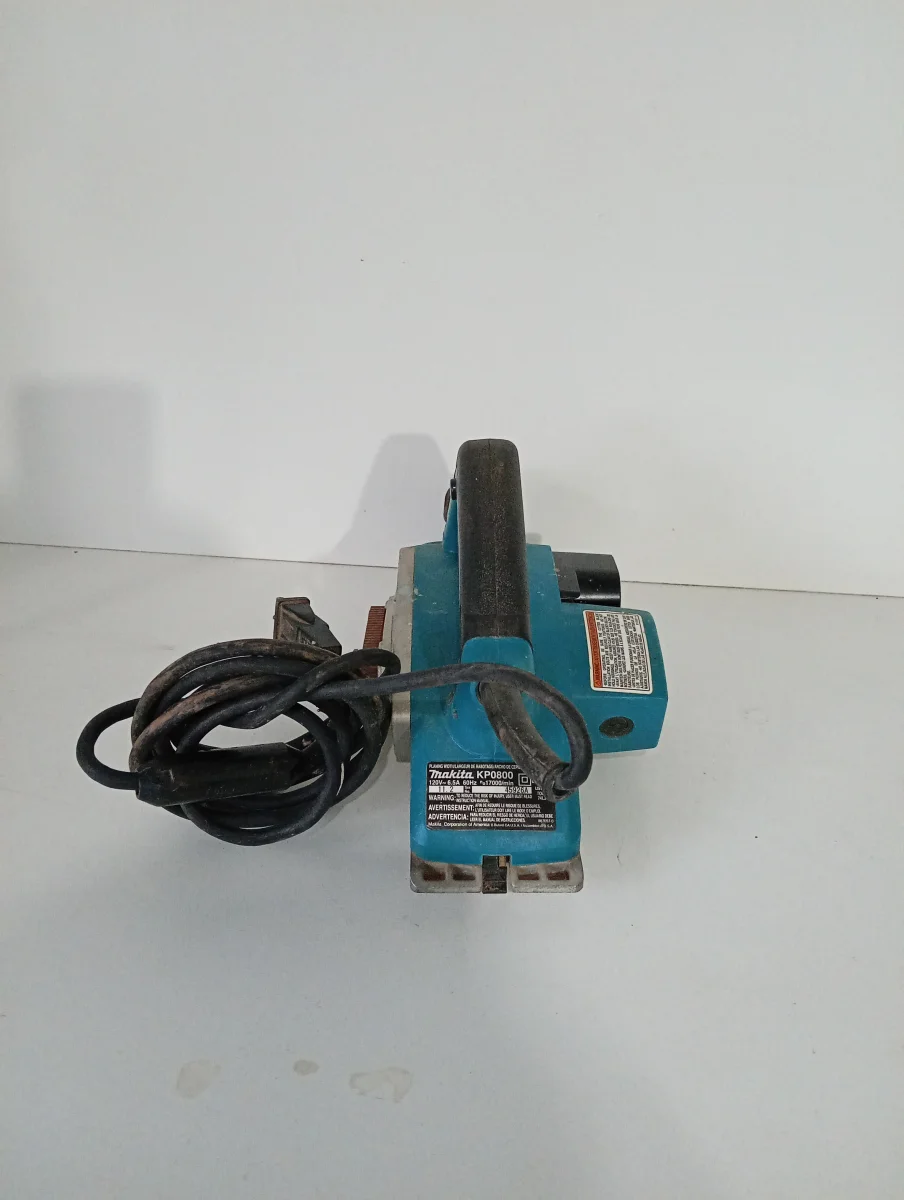 Foto 3 de Cepilladora De Madera Marca Makita Modelo Kp0800 Usado Con Desgaste Acc No Tiene