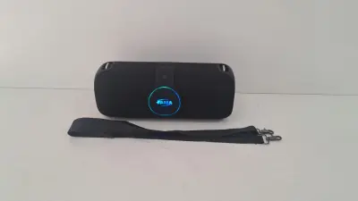 Parlante Portatil Marca Fama Modelo Fama-Pb87 Usado En Buen Estado Con No Tiene Acc Colgante Ent. UsbSd