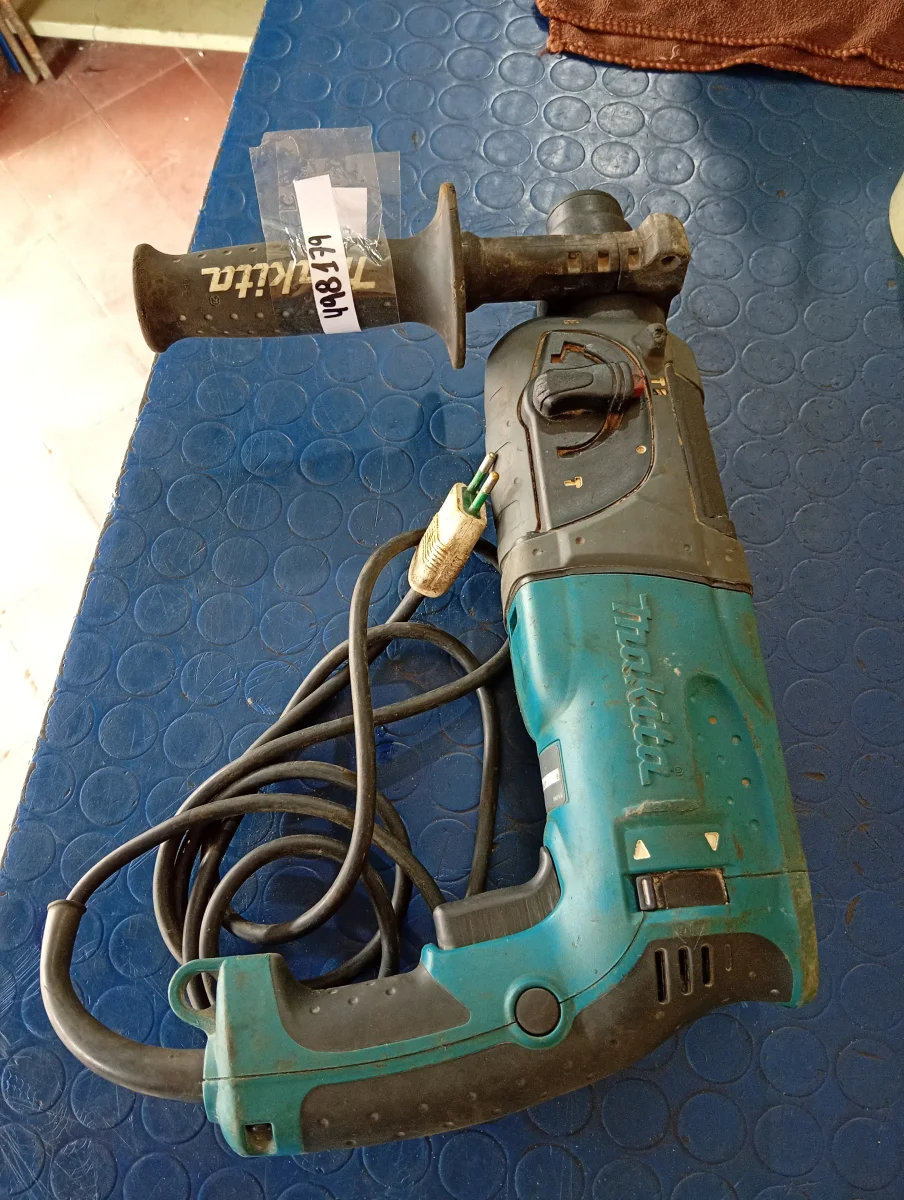 Foto 3 de Taladro Marca Makita. Modelo Hr2470 Usado En Buen Estado Acc Manija