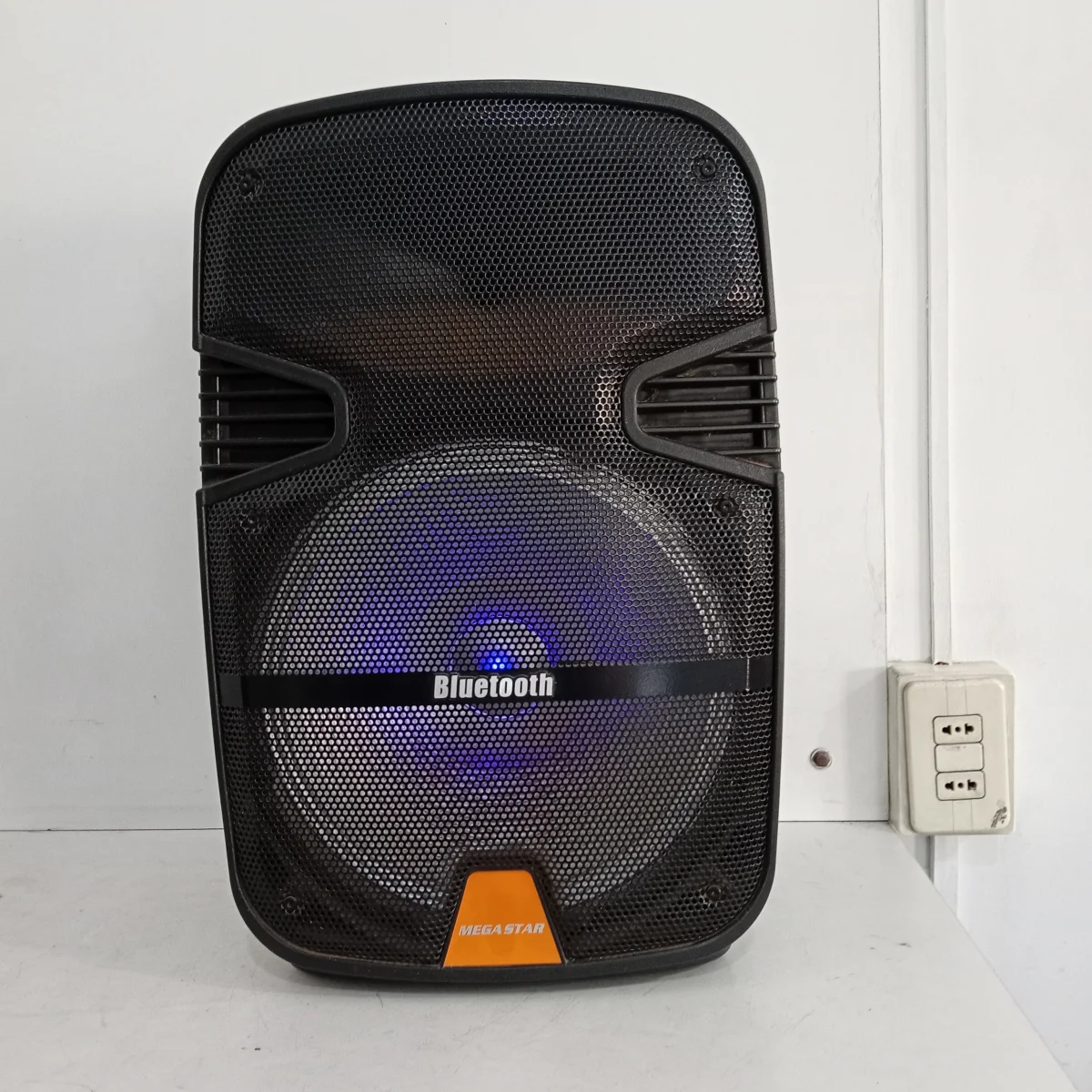 Caja De Sonido Amplificada Marca Mega Star Modelo Spa123bta Sin Control Usado-En-Buen-Estado Acc Con Bt. RadioEnt.UsbAux.