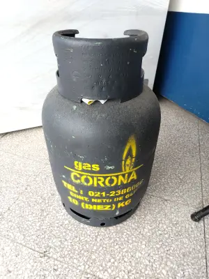 Garrafa Cap 10 Kg. Marca Corona Usado En Buen Estado Color Negro Acc No Tiene