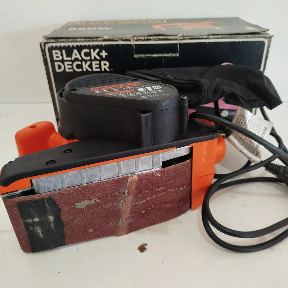 Foto 2 de Lijadora Marca Black+Decker Modelo Br318-Ar Usado En Buen Estado Acc Con LijaBolsa