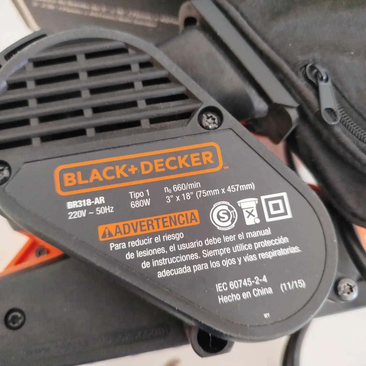 Foto 3 de Lijadora Marca Black+Decker Modelo Br318-Ar Usado En Buen Estado Acc Con LijaBolsa