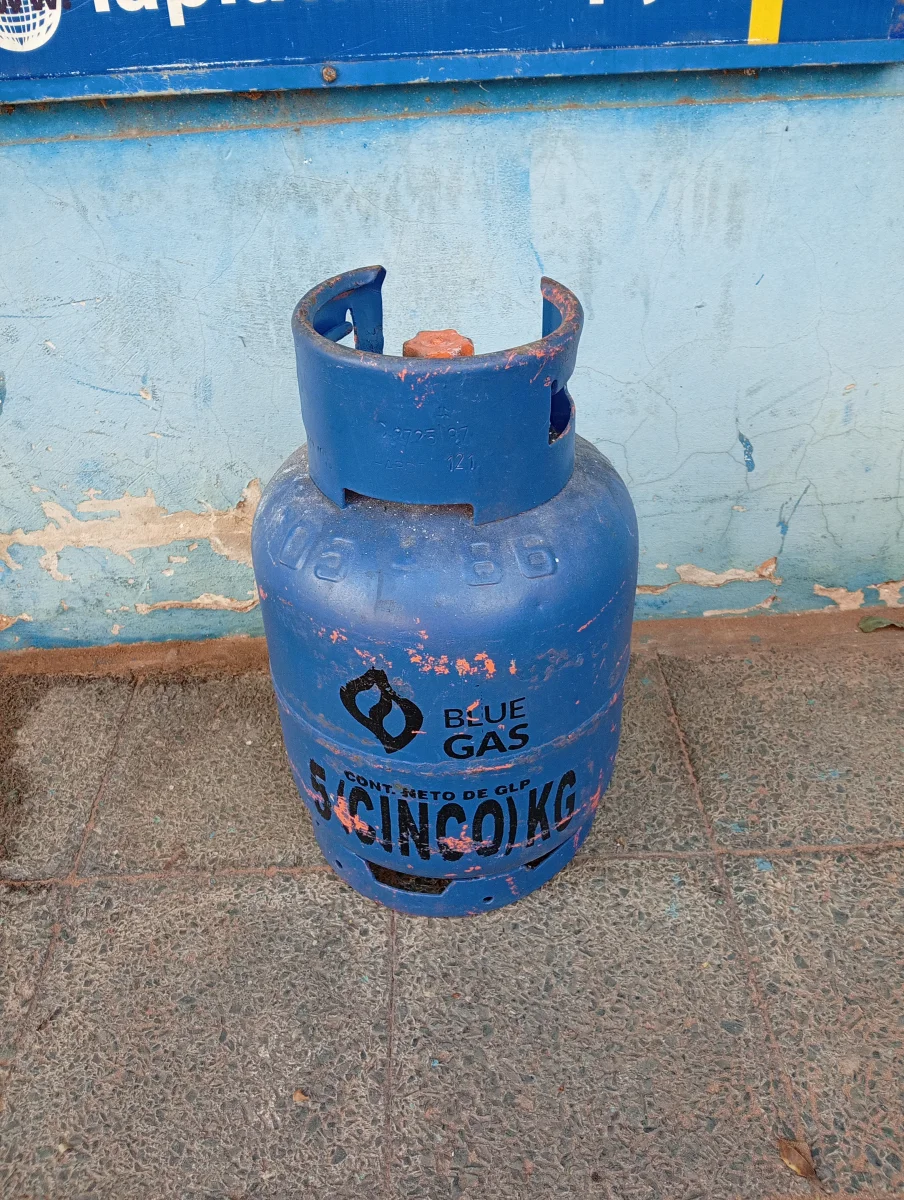 Garrafa Cap 10 Kg. Marca Blue Gas Usado En Buen Estado Color Azul Acc No Tiene