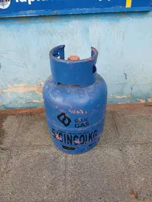 Garrafa Cap 10 Kg. Marca Blue Gas Usado En Buen Estado Color Azul Acc No Tiene