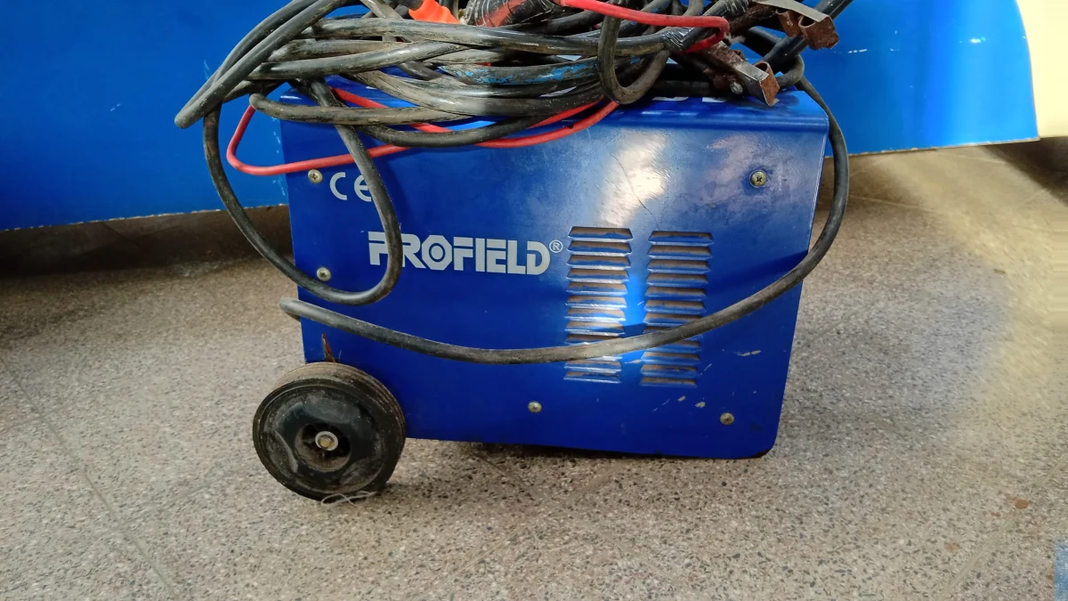 Soldador Marca Profield Modelo Bx1-250c/C1 Usado En Buen Estado Acc No Tiene
