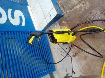 Hidro Lavadora Marca Consumer Modelo 1200watts Usado En Buen Estado Acc Pistola De Agua Y Manguera