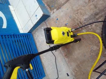 Foto 3 de Hidro Lavadora Marca Consumer Modelo 1200watts Usado En Buen Estado Acc Pistola De Agua Y Manguera