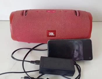 Parlante Portatil Marca Jbl Modelo Xtreme 2 Acc UsbBtAux