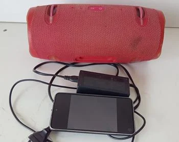 Foto 2 de Parlante Portatil Marca Jbl Modelo Xtreme 2 Acc UsbBtAux