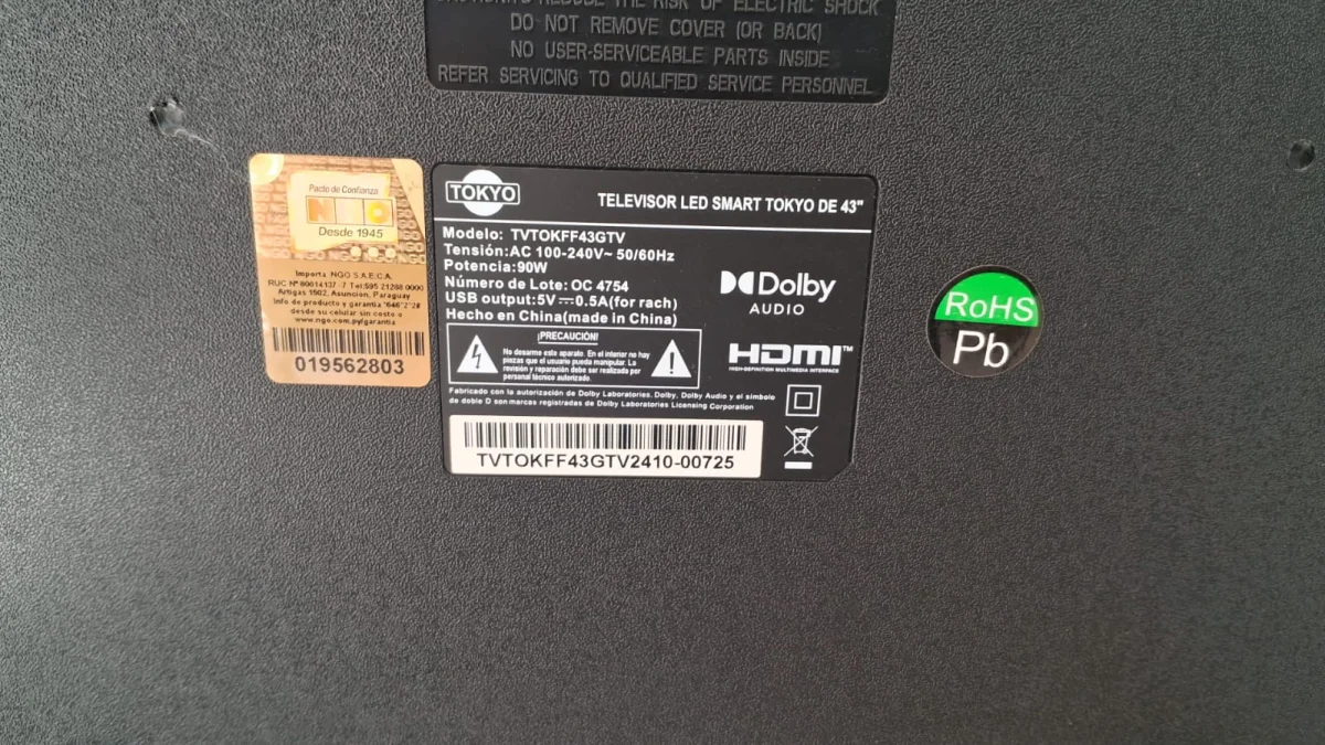 Foto 3 de Televisor Led Smart De 43 '' Marca Tokyo Modelo Tvtokff43gtv Con Control Usado En Buen Estado Acc C/Patitas