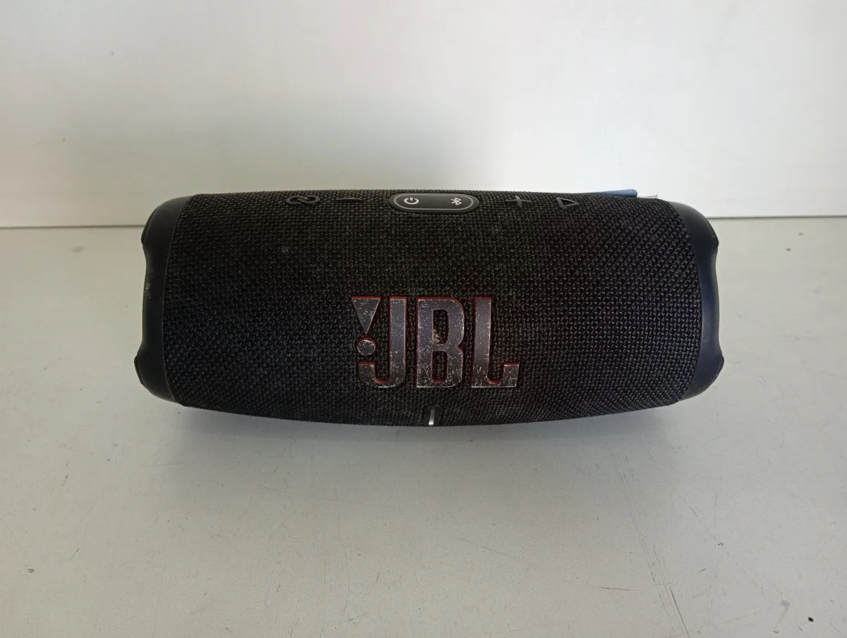 Speaker Potencia Watts No Tiene Marca Jbl Sin Control Modelo Charge 5 Usado En Buen Estado Sin Caja Acc No Tiene