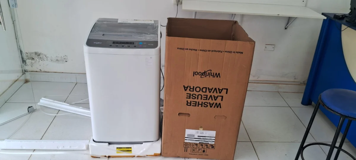 Lavarropas Cap 9 Kg. Marca Whirlpool Modelo Wwi08bw9ls Nuevo Sin Uso Acc Manguera De Carga Y Descarga RejillaPanel DijitalManual