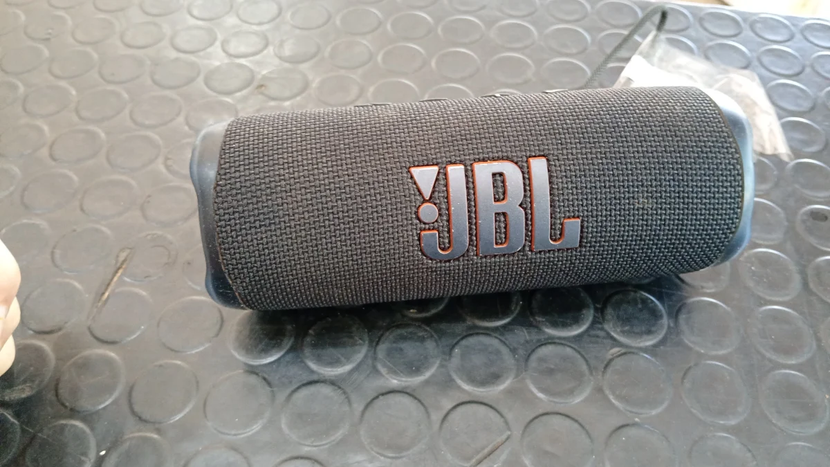 Speaker Potencia Watts 30 Marca Jbl Sin Control Modelo Flip6 Usado En Buen Estado Sin Caja Acc No Tiene