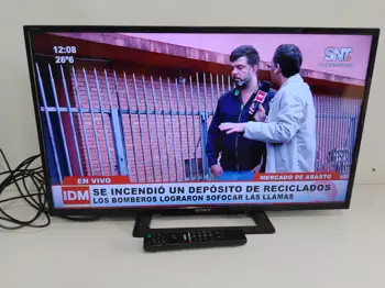 Televisor Led Convencional De 32 '' Marca Sony Modelo Kdl-32r305c Usado En Buen Estado Con Control Sin Caja Acc Par De Patitas