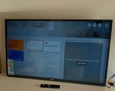Televisor Led Smart De 43 '' Marca Lg Modelo 43lm6370psb Con Control Usado En Buen Estado Acc Cab. Cte.