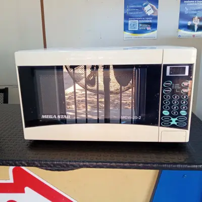 Microondas Marca Mega Star Modelo Mcw-20-2 Usado Con Desgaste Acc Plato