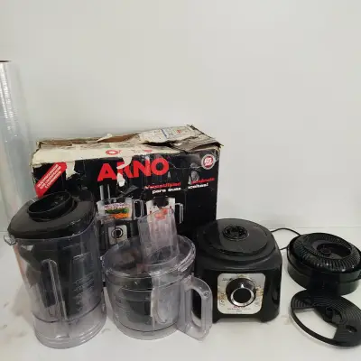 Multiprocesador 2 Velocidades Marca Arno Modelo Ey1228b8 Usado Con Desgaste Acc En Caja Con Todos Sus Accesorios