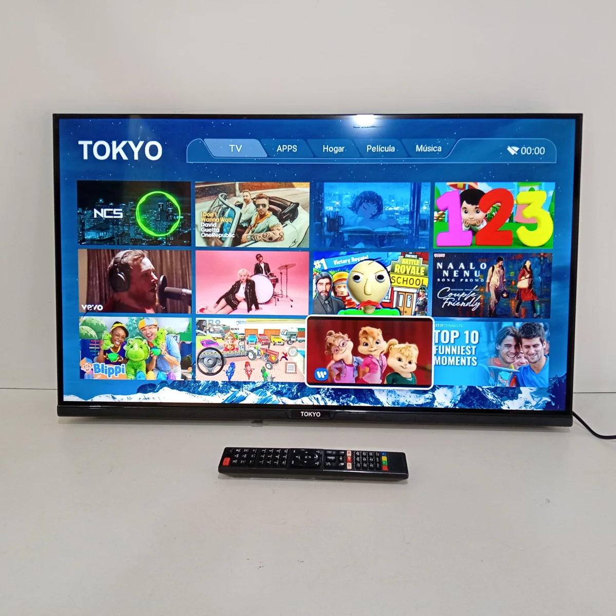 Foto 2 de Televisor Led Smart De 32 '' Marca Tokyo Modelo Tvtokhf32sm Con Control Usado En Buen Estado Acc No Tiene