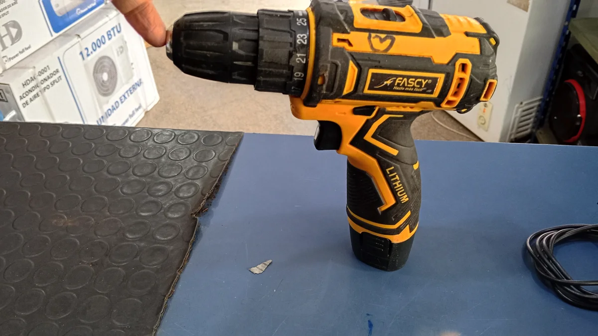 Foto 2 de Taladro Marca Fascy Modelo Lithium Acc Con Cargador