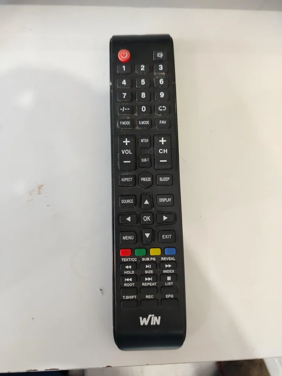 Foto 3 de Televisor Led Convencional De 32 '' Marca Win Modelo 32f1 Usado En Buen Estado Con Control Sin Caja Acc PatitasCable Cte