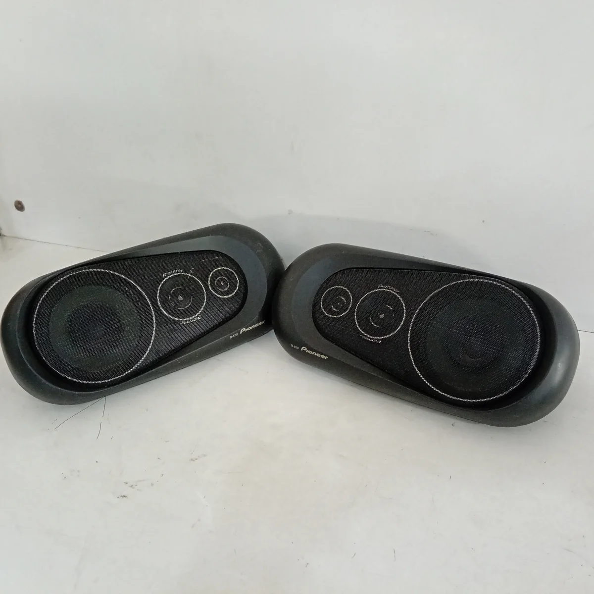Foto 3 de Parlante Para Auto Marca Pioneer Modelo Ts-X150 Usado En Buen Estado Acc No Tiene