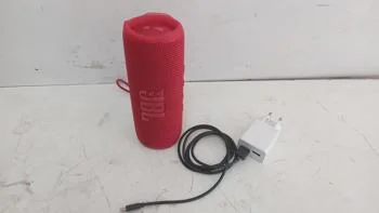 Foto 2 de Parlante Portatil Marca Jbl Modelo Flip6 Acc No Tiene