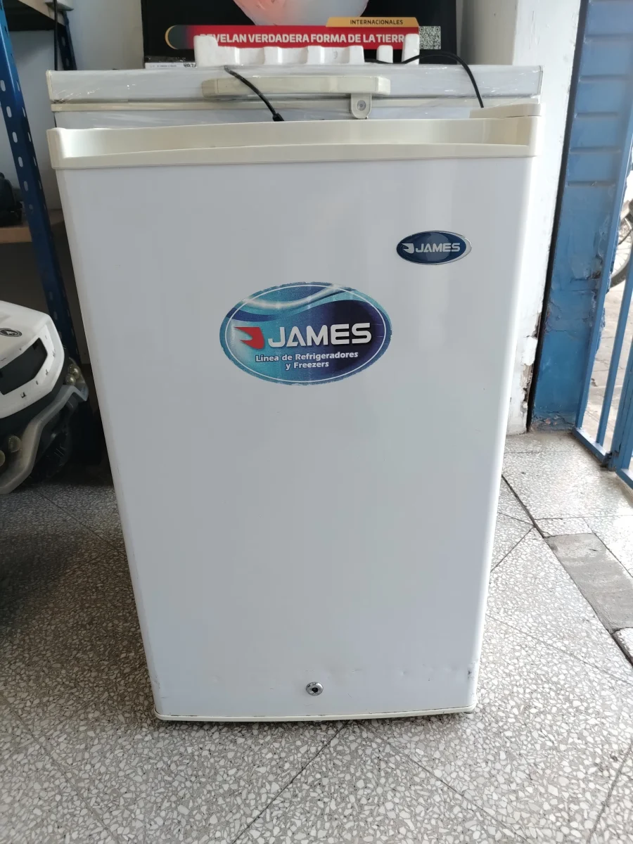 Frigobar Marca James Litros 87 Modelo J90k Usado-En-Buen-Estado Con No Tiene Acc 2 Parrillas1 Llave