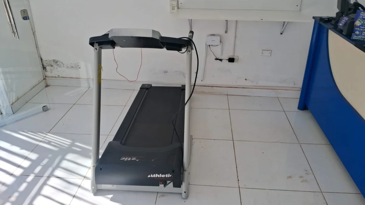 Foto 2 de Cinta Para Caminar Marca Athletic Modelo Advanced 530t Usado En Buen Estado Acc Sensor