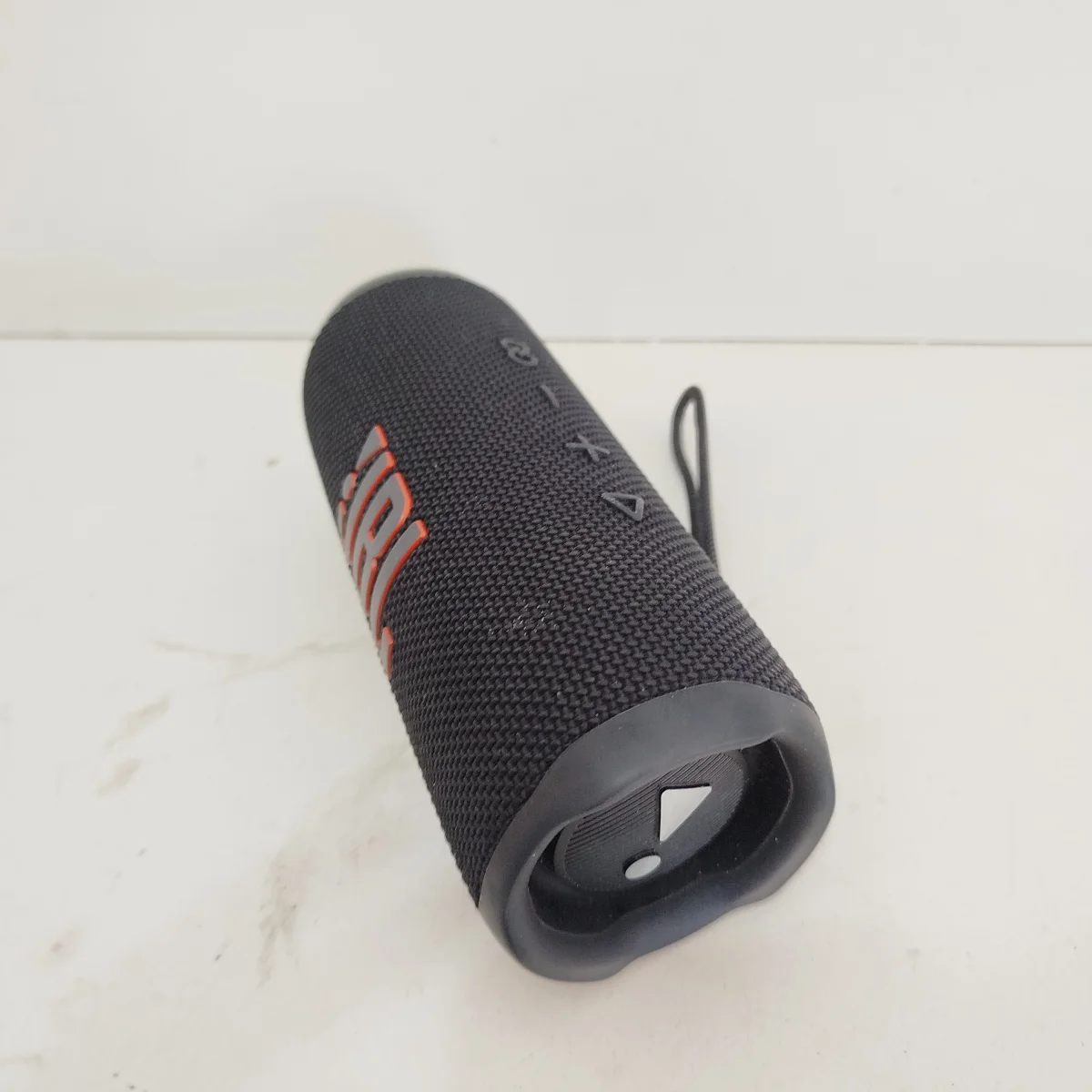 Foto 3 de Parlante Portatil Marca Jbl Modelo Flip 5 Acc Sin Cable Cargador