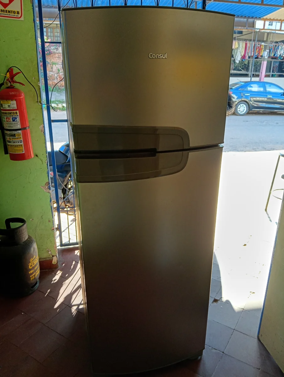 Heladera Marca Consul Modelo Crm39akdw Usado En Buen Estado Litros 360 Acc Verdulera 3 Bandejas De VidrioPara Hacer Hielo