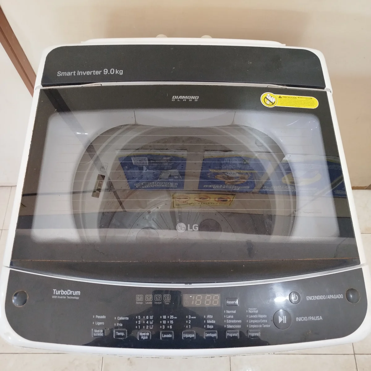 Foto 2 de Lavarropas Cap 9 Kg. Marca Lg Modelo Turbo Drum Usado En Buen Estado Acc Con Manguera De Descarga