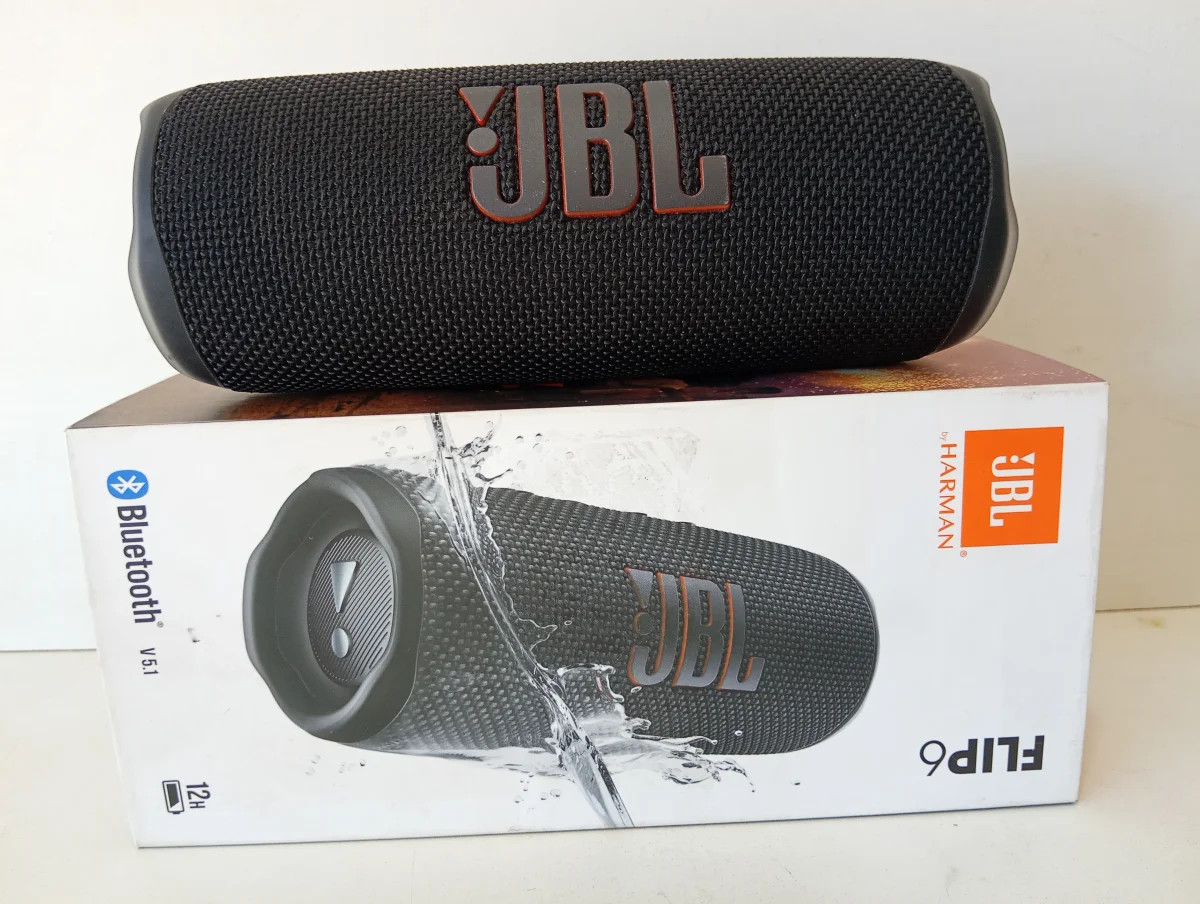 Speaker Potencia Watts No Tiene Marca Jbl Sin Control Modelo Flip 6 Usado En Buen Estado Con Caja Acc Cable Usb