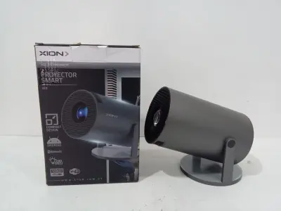 Proyector De Imagen Marca Xion Con Control Modelo Proxy4 Lumenes 280 Nuevo Sin Uso Acc Cable Corriente