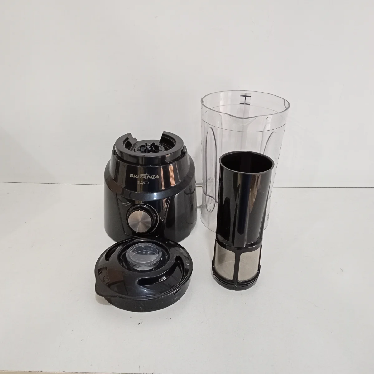 Foto 3 de Licuadora Marca Britania Modelo Blq9770p Velocidades Usado En Buen Estado Acc Jarra