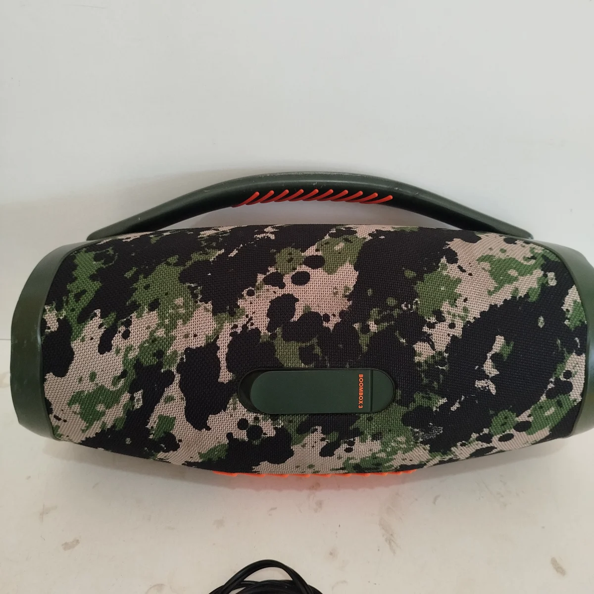 Foto 2 de Parlante Portatil Marca Jbl Modelo Boombox 3 Acc No Tiene