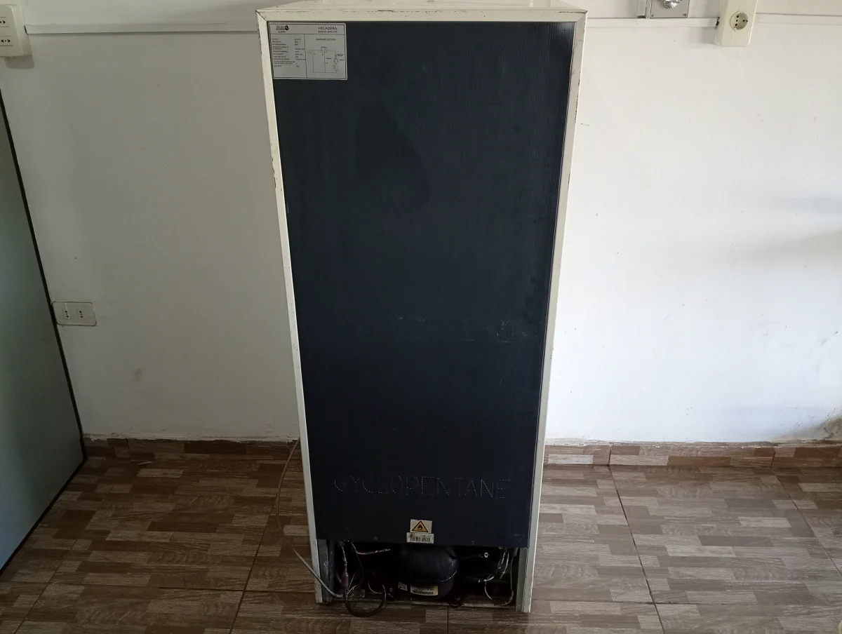 Foto 3 de Heladera Marca Jam Modelo Jamd-273f Usado En Buen Estado Litros 30.000 Acc No Tiene