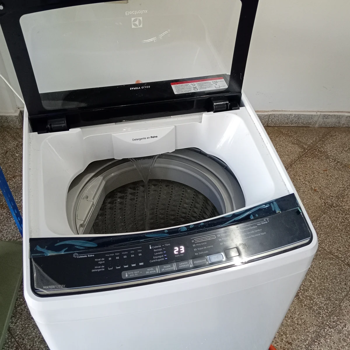 Lavarropas Cap 10 Kg. Marca Electrolux Modelo Ewiw95f Usado En Buen Estado Acc Manguera Para Carga Y Descarga