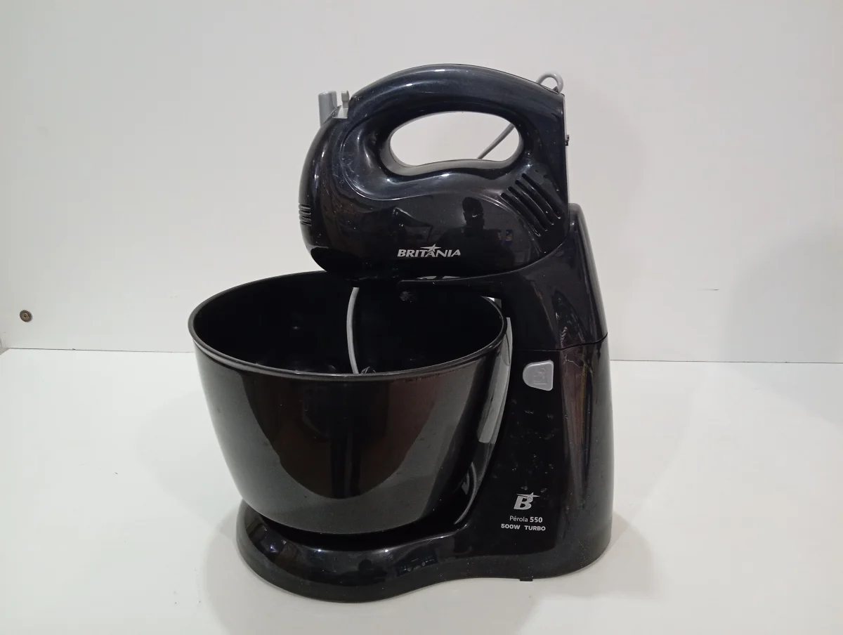 Foto 2 de Batidora Marca Britania. Modelo Perola 550 Usado En Buen Estado Acc 2 Batidores1 Bowl De Plastico