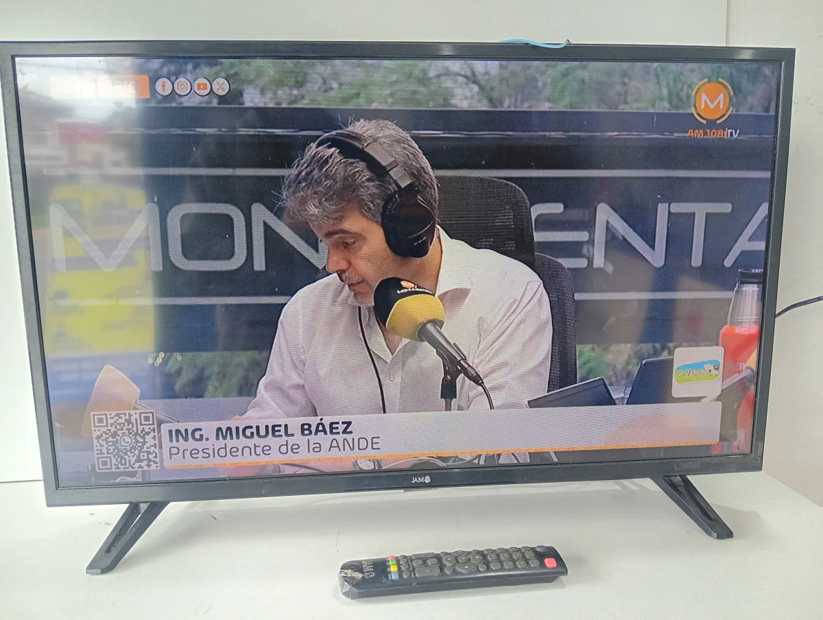 Televisor Led Convencional De 32 '' Marca Jam Modelo Ja32hd218 Usado En Buen Estado Con Control Sin Caja Acc Patitas