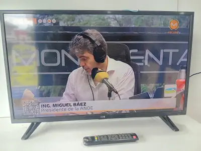 Televisor Led Convencional De 32 '' Marca Jam Modelo Ja32hd218 Usado En Buen Estado Con Control Sin Caja Acc Patitas
