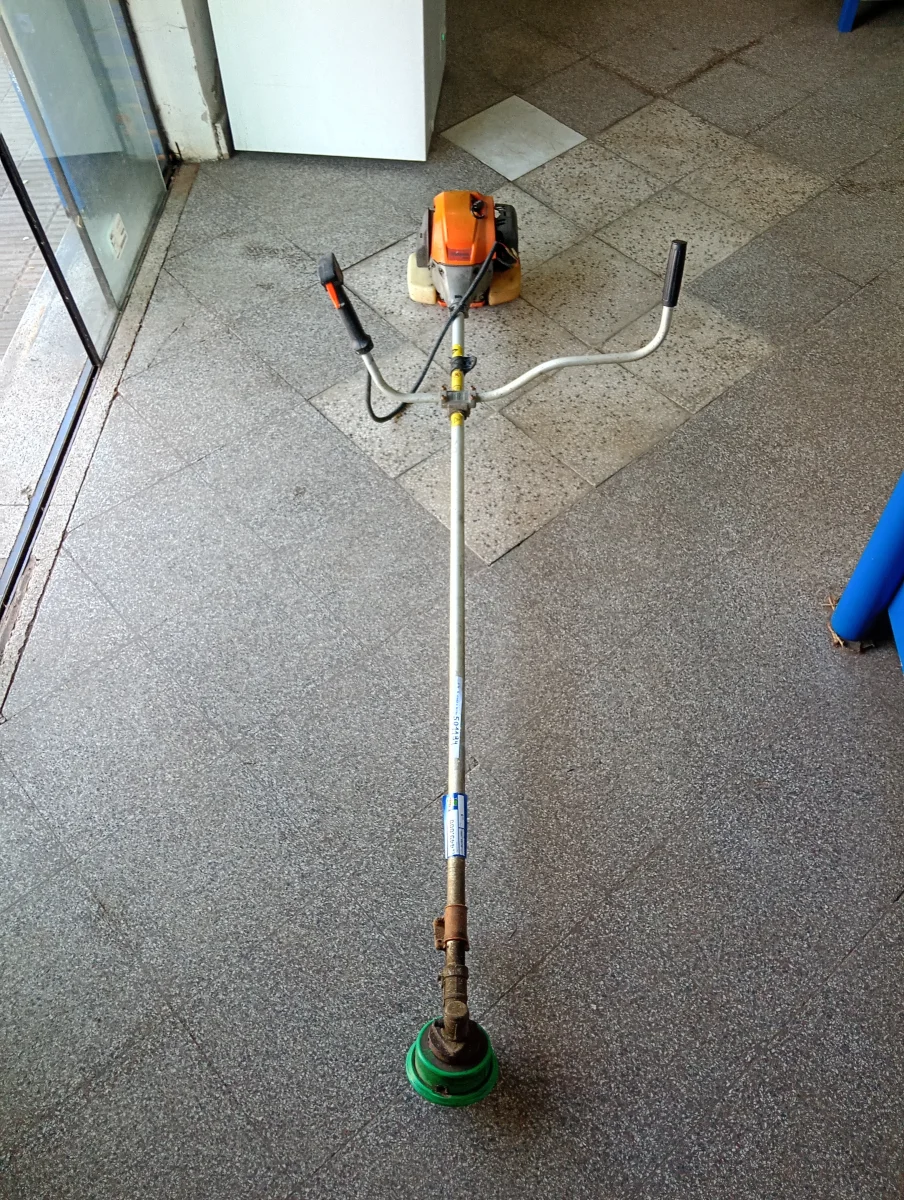 Desmalezadora Marca Husqvarna Modelo 553rs Usado En Buen Estado Original No Acc No Tiene