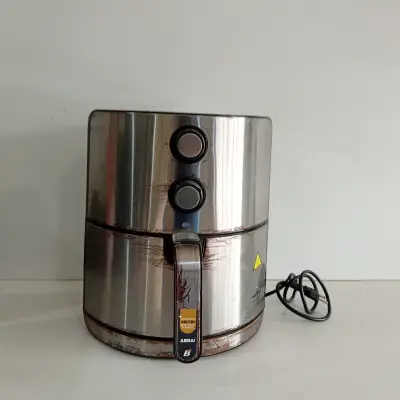 Fritadora Marca Britania Modelo Air Fry Bfr46pi Usado Con Desgaste Acc Cab. Cte.