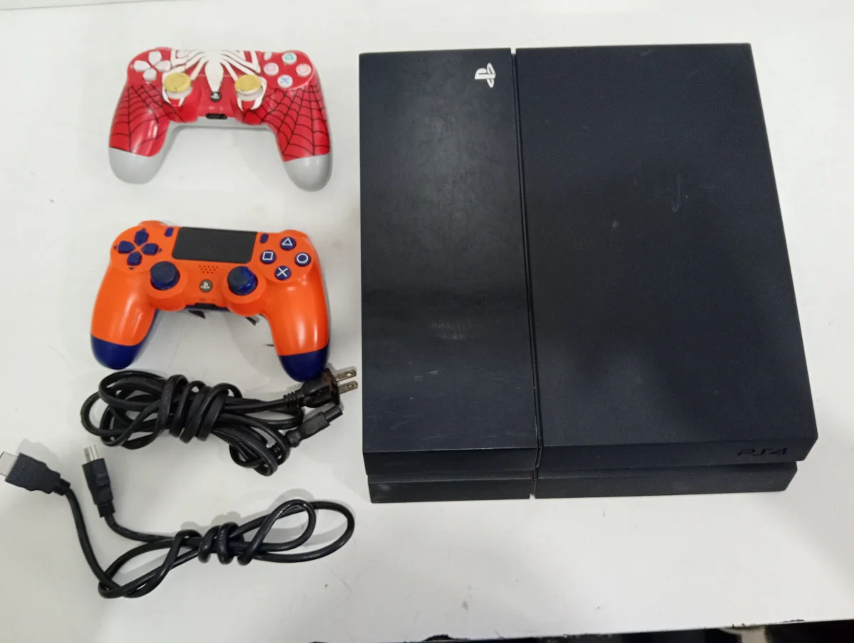 Juego Electronico Ps4 Marca Sony Modelo 1115a Disco Duro 500 Gb Con Control Sin Caja Usado En Buen Estado Acc Cable Crrte Cable Hdmi