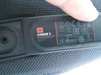 Foto 2 de Speaker Potencia Watts No Tiene Marca Jbl Sin Control Modelo Xtreme 3 Usado Con Desgaste Sin Caja Acc Colgante