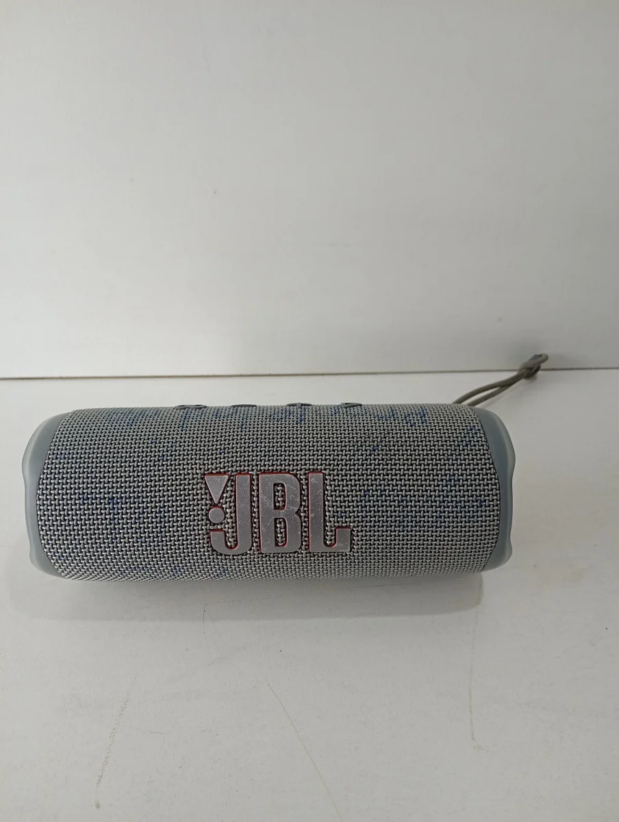 Speaker Potencia Watts No Tiene Marca Jbl Sin Control Modelo Flip 6 Usado En Buen Estado Sin Caja Acc No Tiene